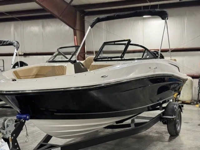 Slide: The Image of Bayliner VR5 Bowrider OB 2024 - 2