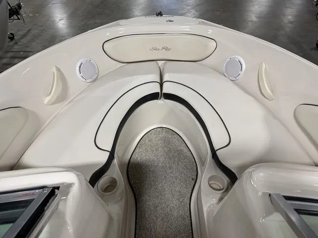 Slide: The Image of Sea Ray 205 Sport 2010 - 11