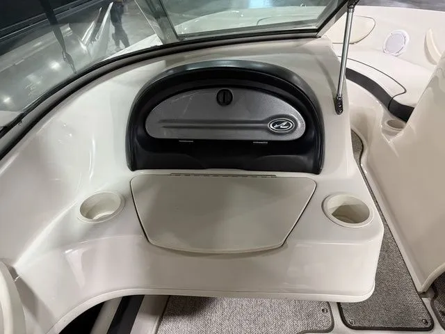 Slide: The Image of Sea Ray 205 Sport 2010 - 14