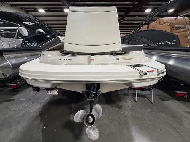 Slide: The Image of Sea Ray 205 Sport 2010 - 18