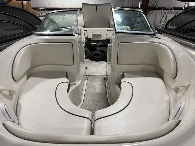 Slide: The Image of Sea Ray 205 Sport 2010 - 7