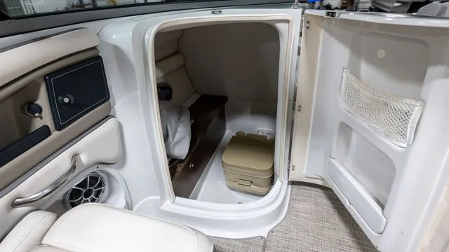 Slide: The Image of Crownline Boats E 255 2020 - 14