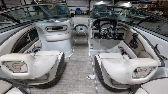 Slide: The Image of Crownline Boats E 255 2020 - 9