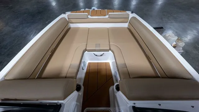 Slide: The Image of Bayliner D20 2025 - 22