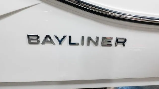 Slide: The Image of Bayliner D20 2025 - 3