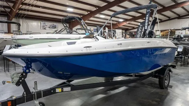 The Image of Bayliner Element E18 2026 - 1