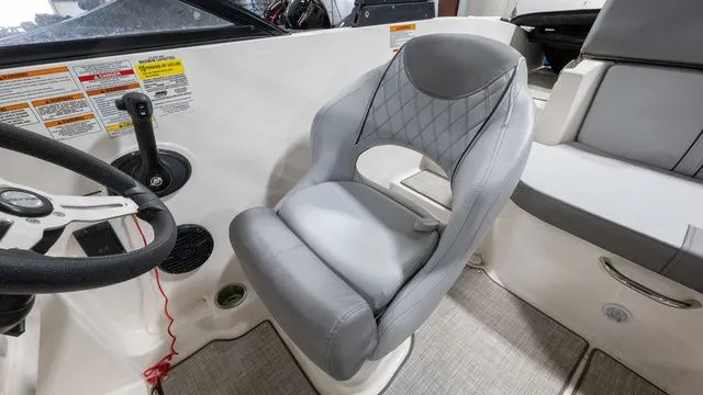 Slide: The Image of Bayliner DX 2000 2023 - 11