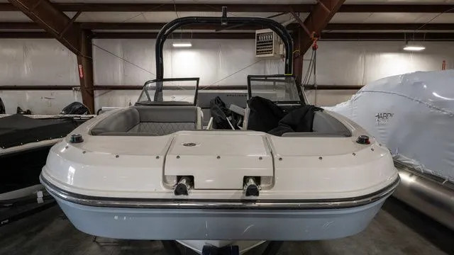 Slide: The Image of Bayliner DX 2000 2023 - 3