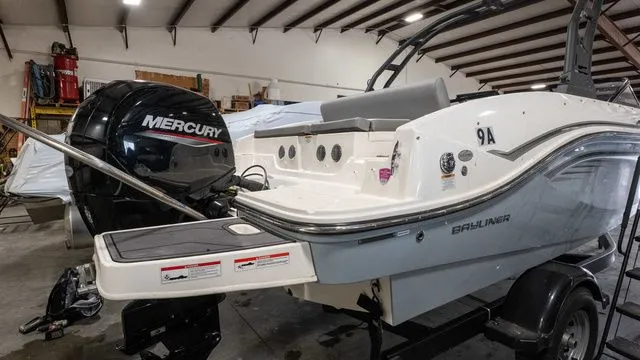 Slide: The Image of Bayliner DX 2000 2023 - 4