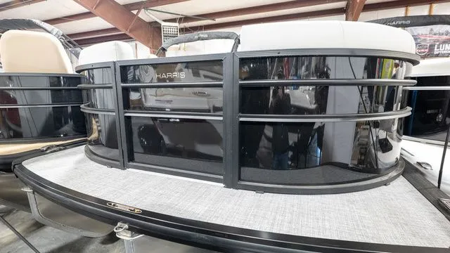 The Image of Harris Cruiser 230 CWDH 2025 - 1
