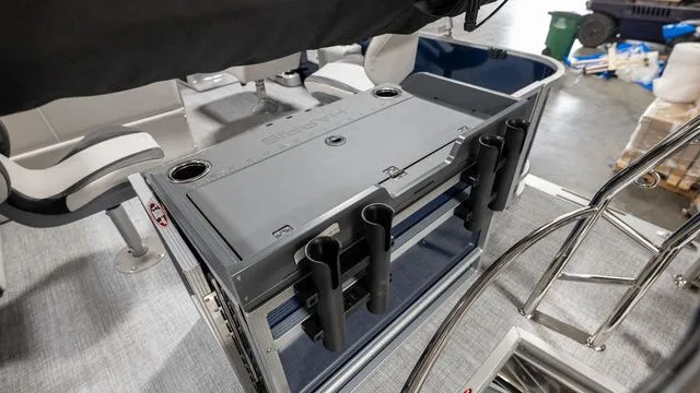 Slide: The Image of Harris Cruiser 230 FC 2026 - 18