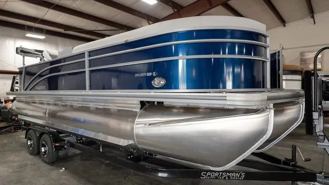 Slide: The Image of Harris Cruiser 230 FC 2026 - 3