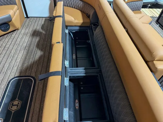 Slide: The Image of Harris Cruiser 250 SLDH 2026 - 3