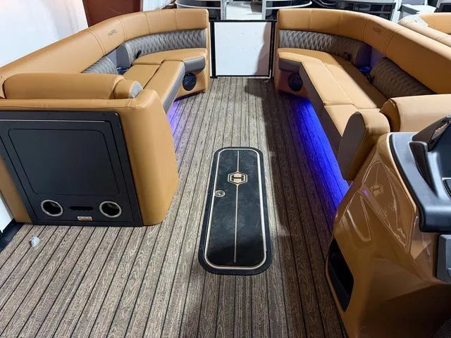 Slide: The Image of Harris Cruiser 250 SLDH 2026 - 5
