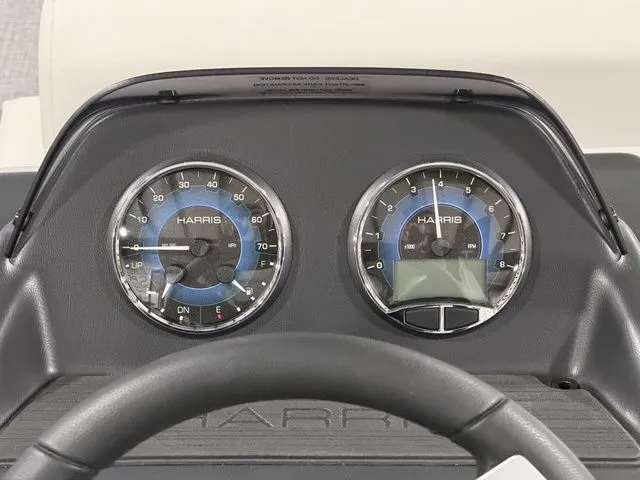 Slide: The Image of Harris Cruiser 230 SL 2026 - 12
