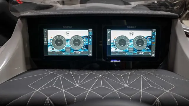 Slide: The Image of Harris Grand Mariner 250 SLEC 2026 - 26