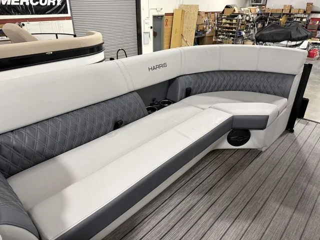 Slide: The Image of Harris Cruiser 250 SL 2026 - 10