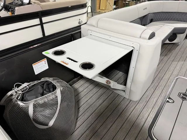 Slide: The Image of Harris Cruiser 250 SL 2026 - 12