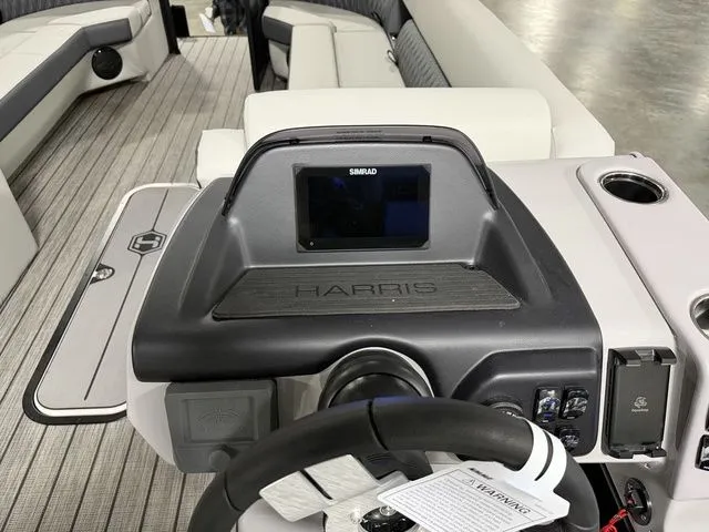 Slide: The Image of Harris Cruiser 250 SL 2026 - 13