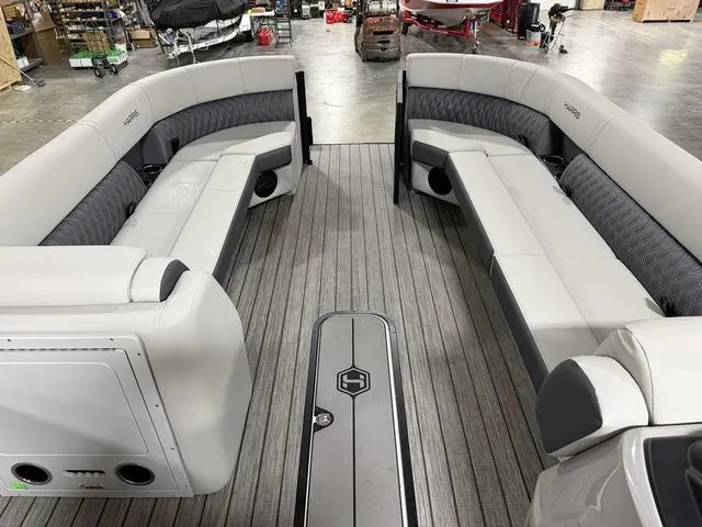 Slide: The Image of Harris Cruiser 250 SL 2026 - 9