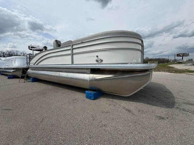 Slide: The Image of Harris Cruiser 210 SL 2026 - 2