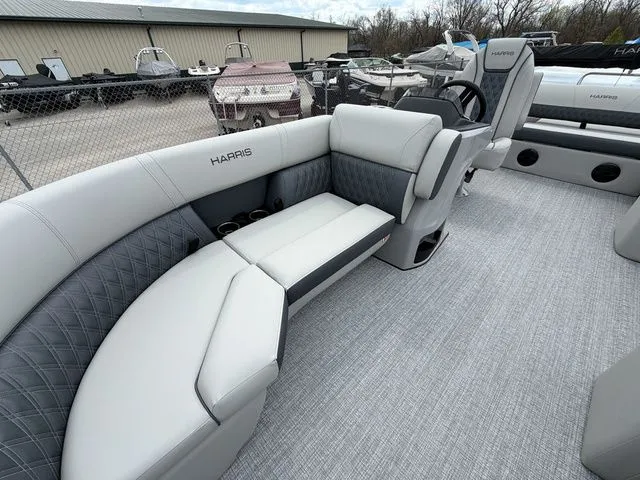 Slide: The Image of Harris Cruiser 210 SL 2026 - 7