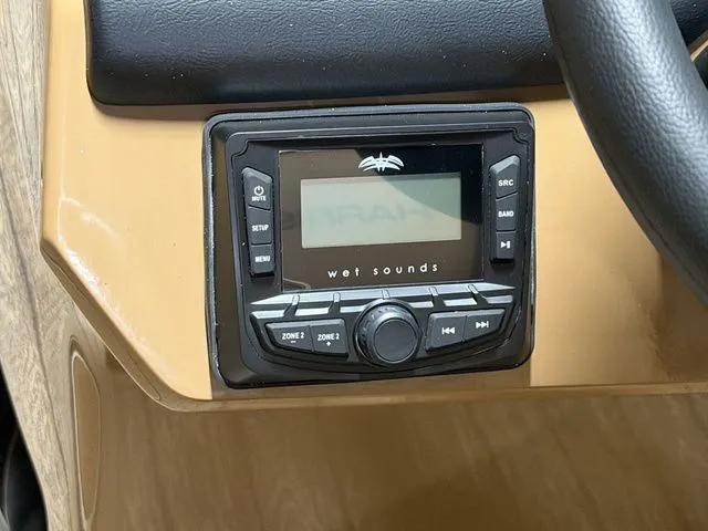 Slide: The Image of Harris Cruiser 230 SL 2026 - 11