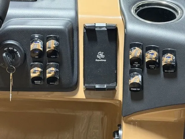 Slide: The Image of Harris Cruiser 230 SL 2026 - 12