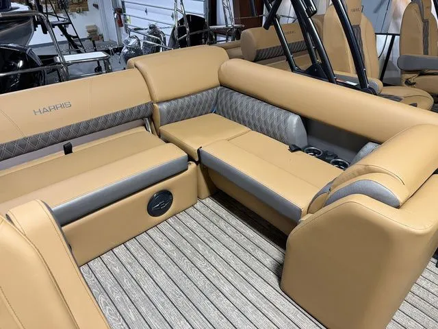 Slide: The Image of Harris Cruiser 230 SL 2026 - 5