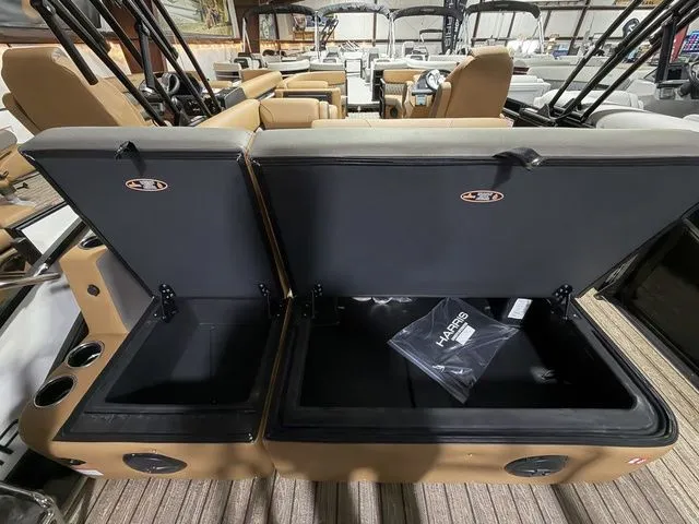 Slide: The Image of Harris Cruiser 230 SL 2026 - 8