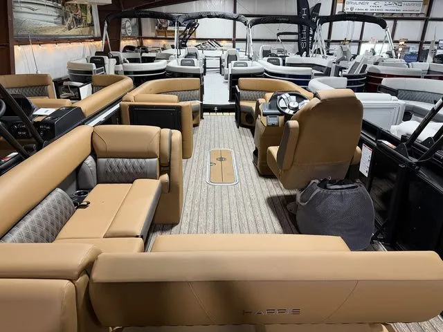 Slide: The Image of Harris Cruiser 230 SL 2026 - 9