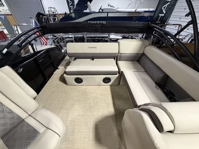 Slide: The Image of Harris Cruiser 230 SL 2026 - 13