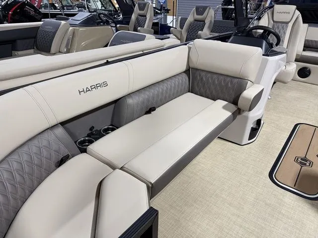 Slide: The Image of Harris Cruiser 230 SL 2026 - 5
