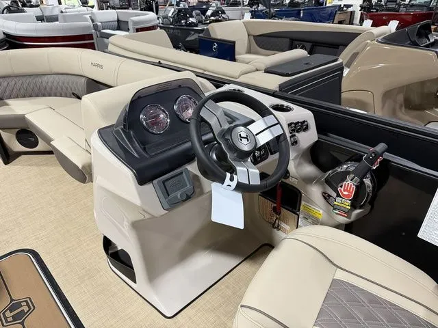Slide: The Image of Harris Cruiser 230 SL 2026 - 9
