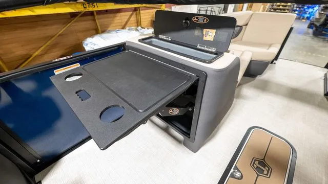 Slide: The Image of Harris SUNLINER 230 SLDH 2026 - 18