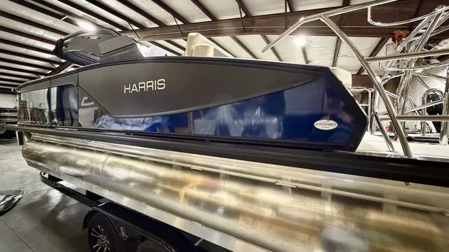 Slide: The Image of Harris SUNLINER 230 SLDH 2026 - 24