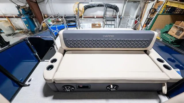 Slide: The Image of Harris SUNLINER 230 SLDH 2026 - 3