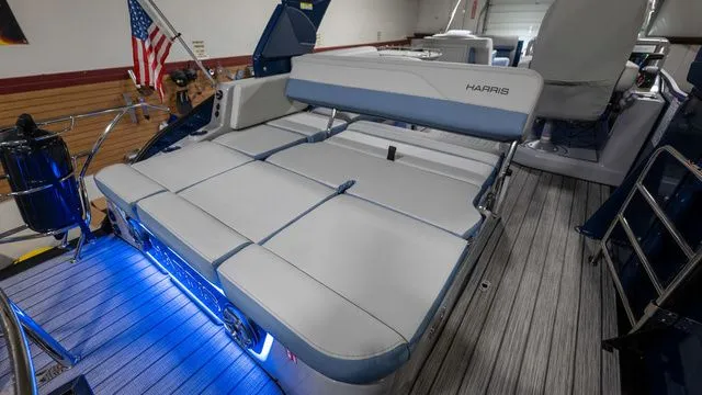 Slide: The Image of Harris Grand Mariner 250 SL 2026 - 20
