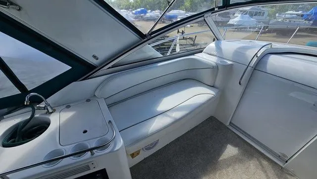 Slide: The Image of Larson Cabrio 330 2000 - 10