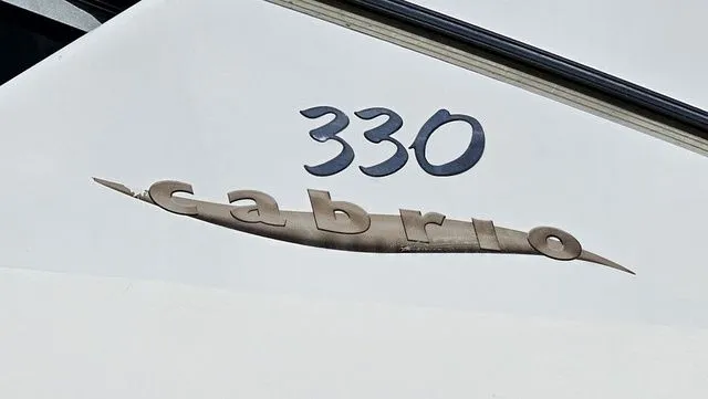 Slide: The Image of Larson Cabrio 330 2000 - 27
