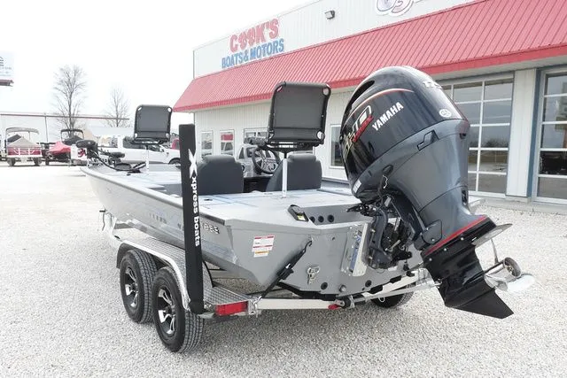 Slide: The Image of Xpress Hyper-Lift Crappie H20C 2026 - 4