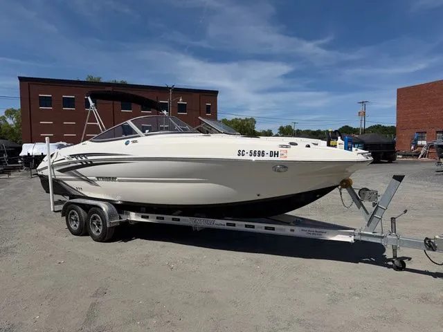 The Image of Stingray 235 LR 2018 - 1