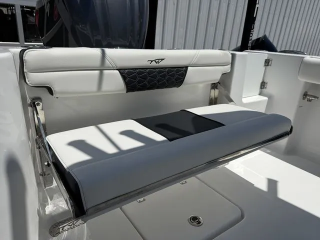 Slide: The Image of Tidewater 232 CC Adventure 2026 - 11