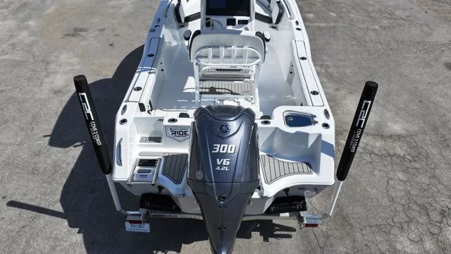 Slide: The Image of Tidewater 232 CC Adventure 2026 - 15