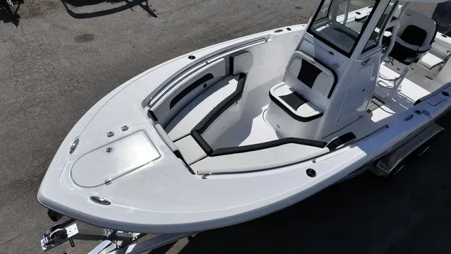 Slide: The Image of Tidewater 232 CC Adventure 2026 - 16
