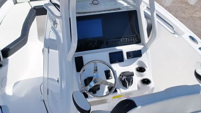 Slide: The Image of Tidewater 232 CC Adventure 2026 - 18