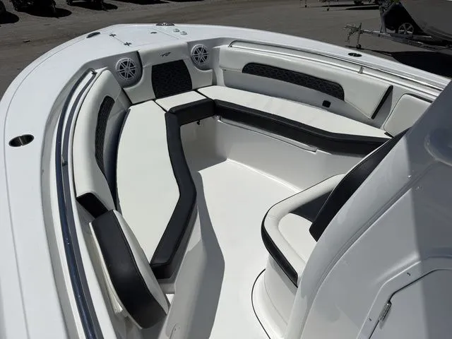 Slide: The Image of Tidewater 232 CC Adventure 2026 - 8