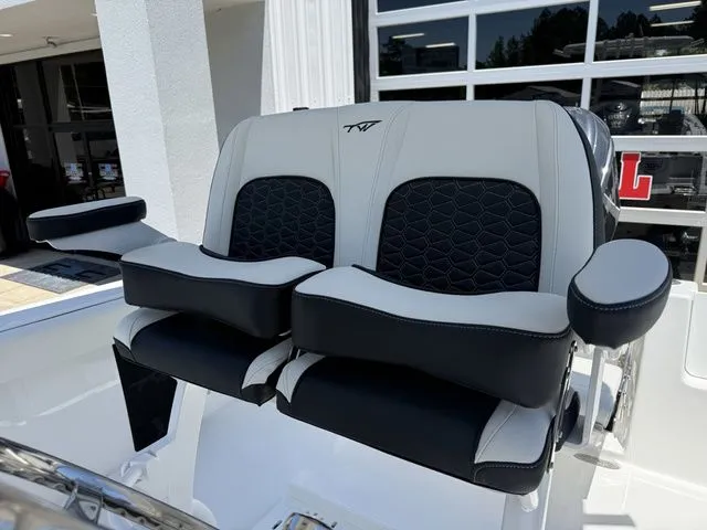 Slide: The Image of Tidewater 232 CC Adventure 2026 - 9