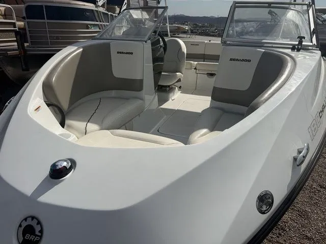 Slide: The Image of Sea-Doo 180 Challenger 2012 - 3