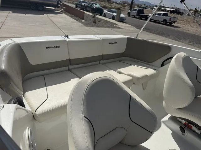 Slide: The Image of Sea-Doo 180 Challenger 2012 - 6